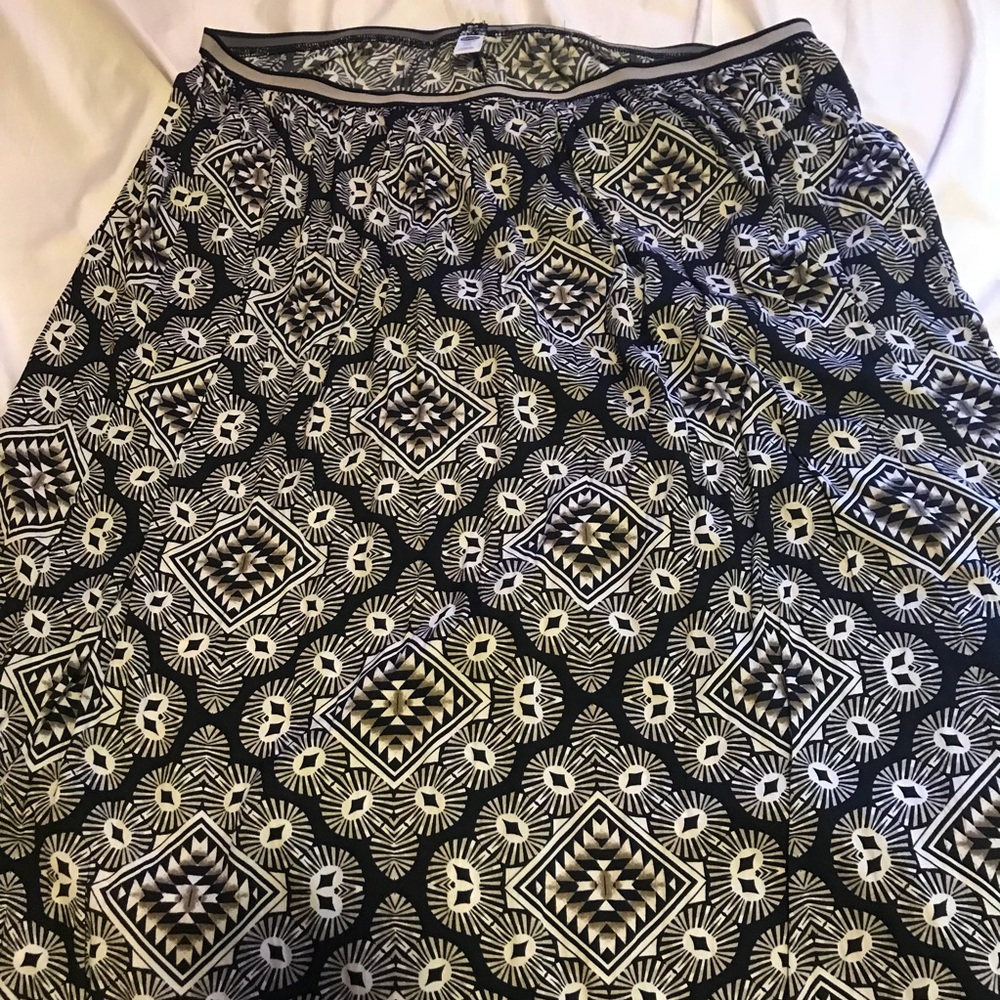 Old Navy Patterned Maxi Skirt
